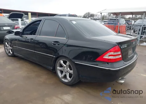 2007 Mercedes-Benz C 230 Sport z USA, uszkodzony, nr VIN WDBRF52H77F870629